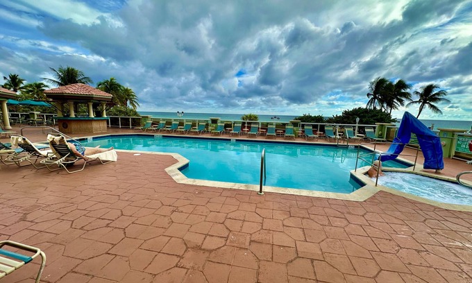 Hollywood Resort | Oceanfront 2 Room Suite with Resort Amenities.