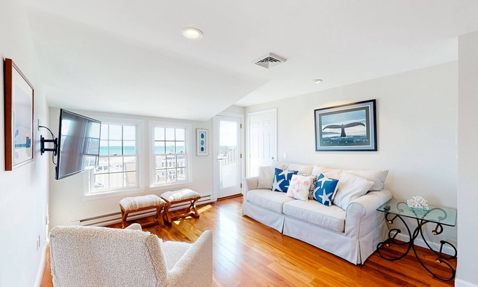 Harwich Port Condo | Oceanfront, 2nd-floor condo with stunning view - steps to Bank Street Beach