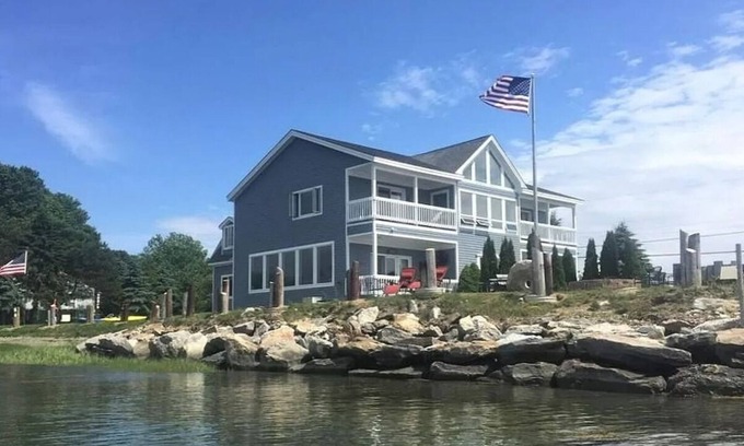 Mid-Coast and Islands House | Oceanfront 4 bed, 3 bath colonial beach home, right on Casco Bay!
