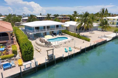 Marathon Apartment | Oceanfront 4 Bedroom Villa with Pool and Boat Dock