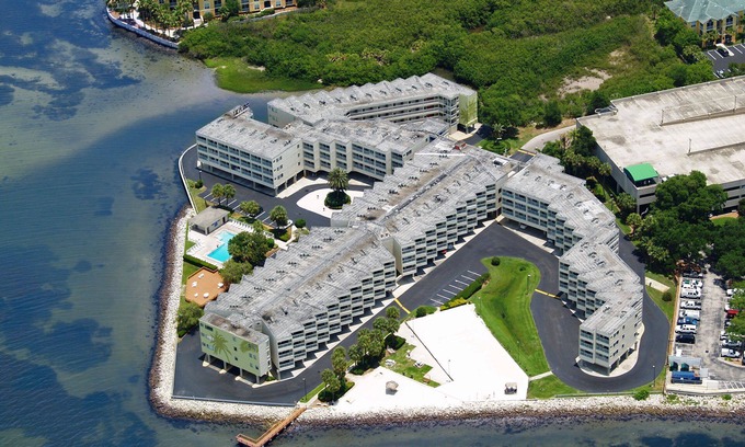 Rocky Point Apartment | ☀Oceanfront ☀Amazing Balcony view☀ WIFI Bar☀ Waterfront Heated Pool ☀
