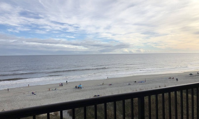 Briarcliffe Acres Condo | Oceanfront Barefoot Retreat