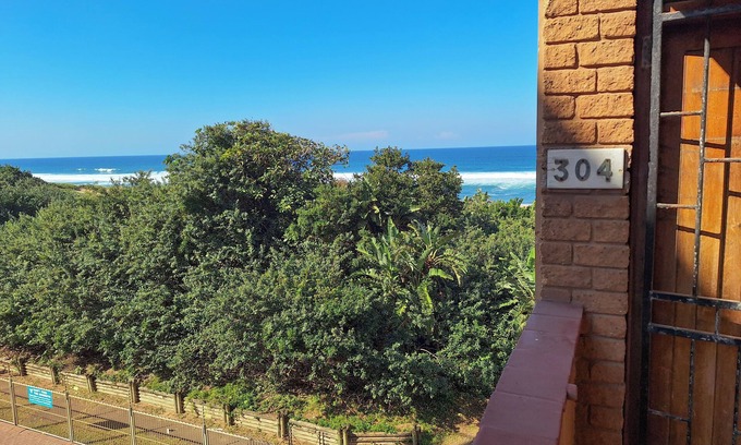 Amanzimtoti Apartment | Oceanfront Bliss in Amanzimtoti