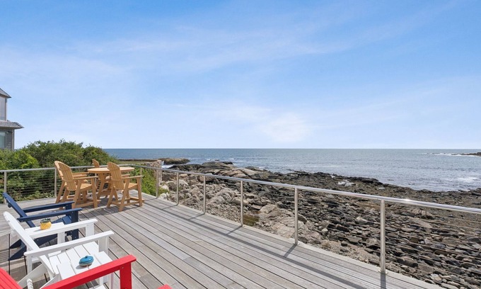 Biddeford House | Oceanfront/BOLD Ocean views! Beach access!