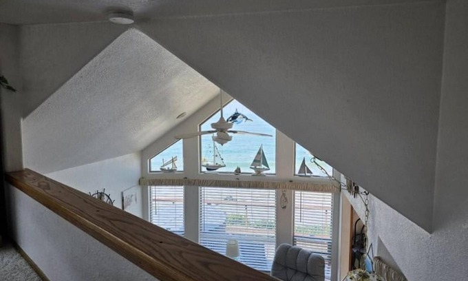 Smith River Apartment | Oceanfront Cabin 9 With Jacuzzi Awesome Views
