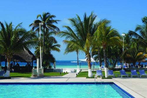 Punta Cancun Apartment | Oceanfront condo at voted best Cancun sandy beach