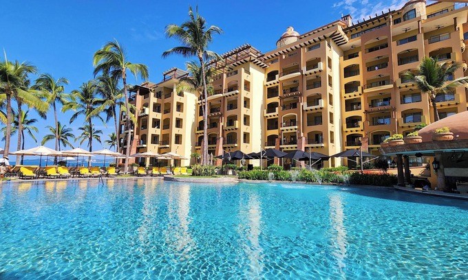 Flamingos Resort | Oceanfront condominium with direct beach access - Nuevo Vallarta