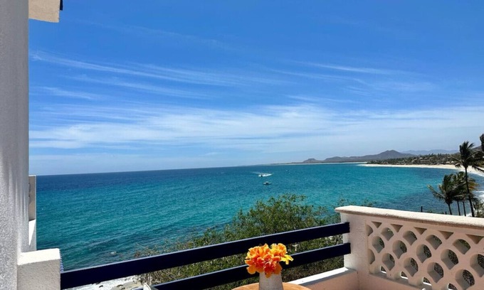 Buenavista Apartment | Oceanfront Condo, Patio and shared Pool Casita Mar y Sol