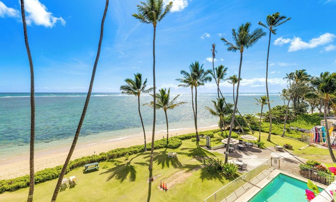 Punaluu Condo | Oceanfront Condo: Stunning Sunrise & Ocean Views