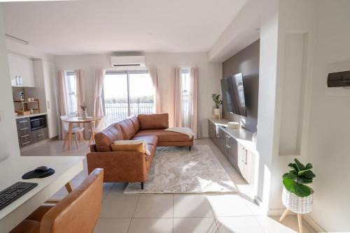Wedgefield Apartment | Oceanfront Executive Suite with Office & Wifi