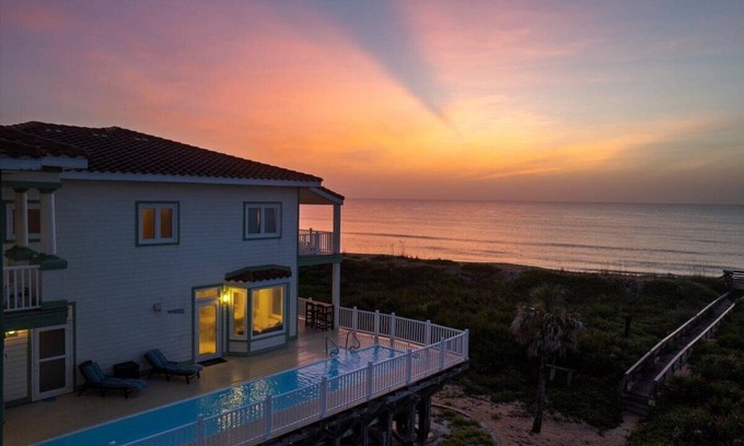 Marineland Acres House | Oceanfront Flagler - Pool, Billiards, Pet-Friendly