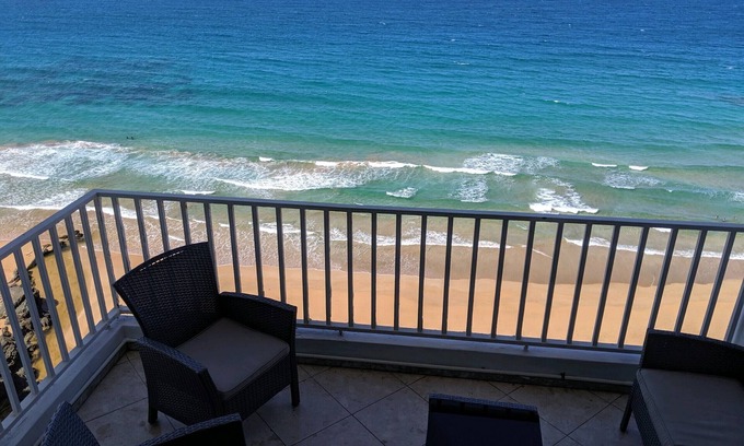 La Pared Condo | Oceanfront, Hear waves 24/7, 2 bedroom condo w full kitchen, Prime location