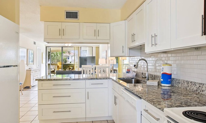 Butler Beach Apartment | Oceanfront Hibiscus D203 St Aug Free Tix