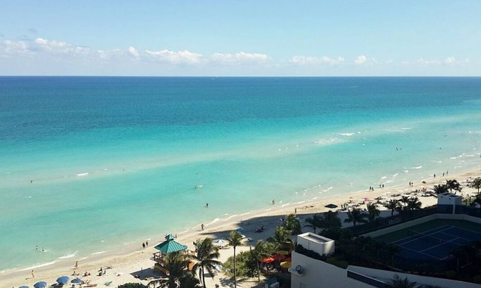 Seybold Condo | Oceanfront hotel studio right on the beach. Private balcony; Dream view.