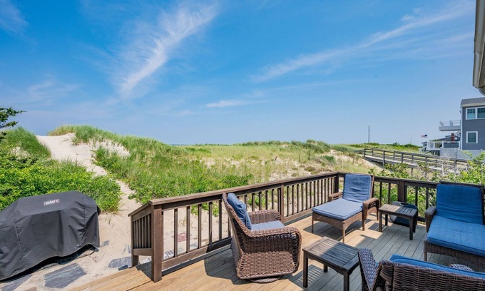 Sagamore Beach House | Oceanfront Home on Sagamore Beach with WiFi