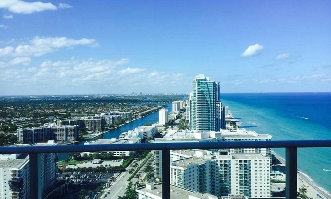 Hollywood South Central Beach Apartment | Oceanfront Hotel 2bdr/2bth balcony ocean/city view