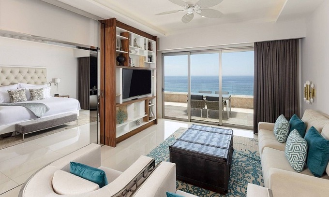 San Jose del Cabo Resort | Oceanfront Luxury: 2 Bedroom Suite with Resort Amenities