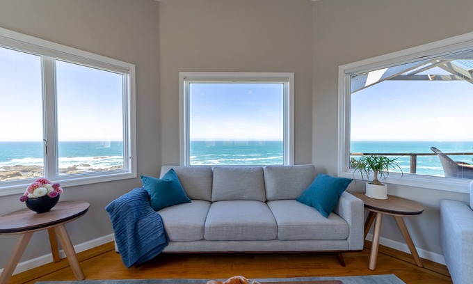 Shelter Cove House | Oceanfront Luxurious Home, Pet Friendly, Hot Tub, Fly In and Walk from Airstrip