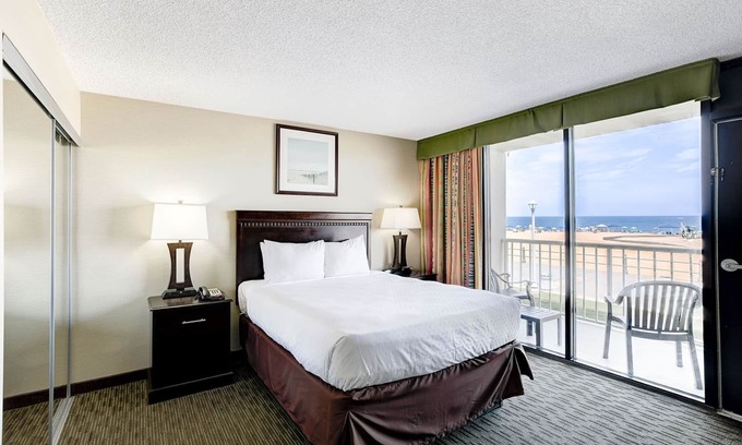 Virginia Beach Condo | Oceanfront on the Boardwalk 1 BR, 1 BA, sleep 4, at BQR in VA Beach with balcony