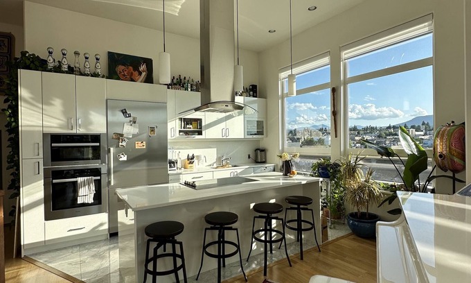 Regional District of Nanaimo Apartment | Oceanfront Penthouse with Private Rooftop, Covered Balcony & Ocean/Mountain View