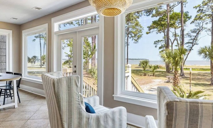 Melrose on the Beach House | Oceanfront Pet Friendly Cottage with Pool