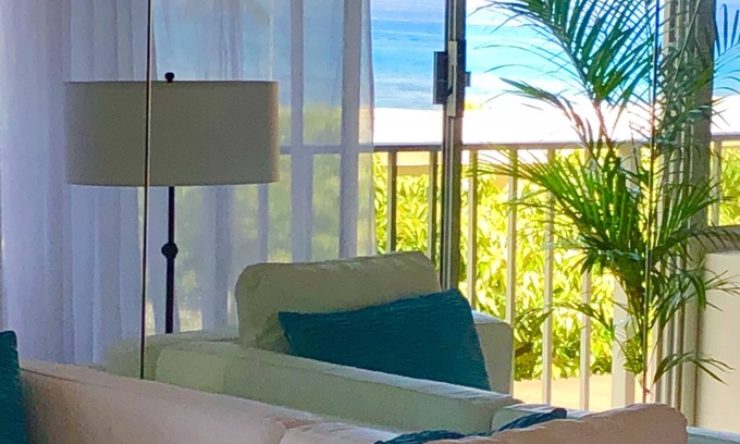 Diamond Head - Kapahulu - St. Louis Condo | OCEANFRONT PROPERTY DIAMOND HEAD BEACH HOTEL unit 704