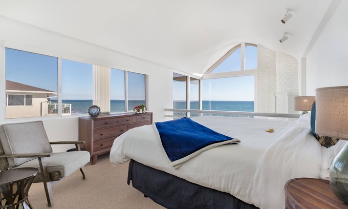 Central Malibu House | Oceanfront Retreat - Perfect For Family Reunions