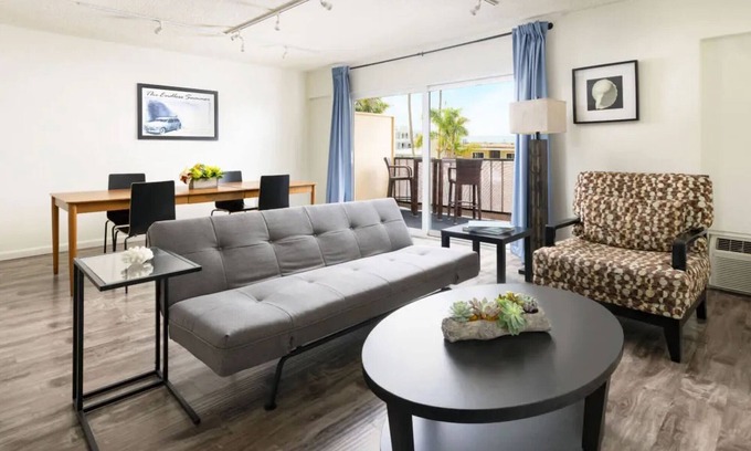 Laguna Beach Hotel | Oceanfront Stay with Direct Beach Access, Outdoor Swimming Pools & Laguna Views