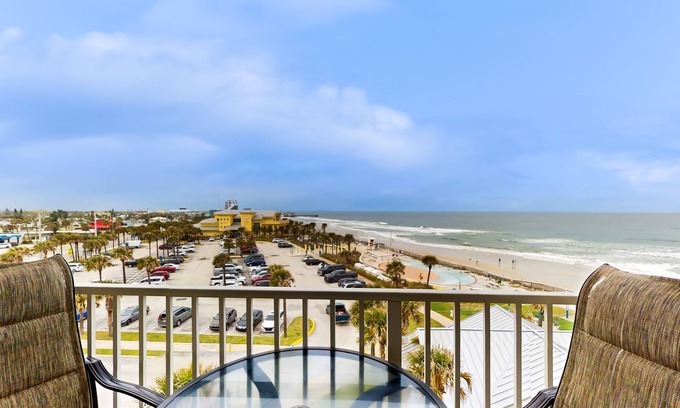 Lenox Park Apartment | Oceanfront studio with balcony, pool, hot tub, beach access & ideal location