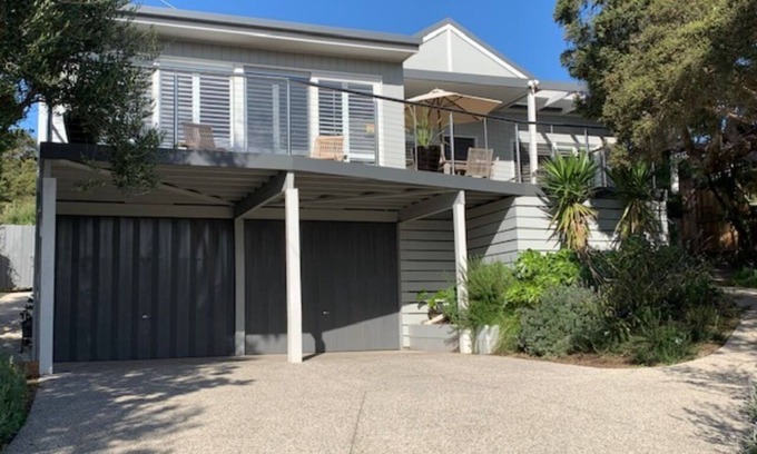 Blairgowrie House | OCEANIA BEACH HOUSEnLARGE GAS FIREPLACE