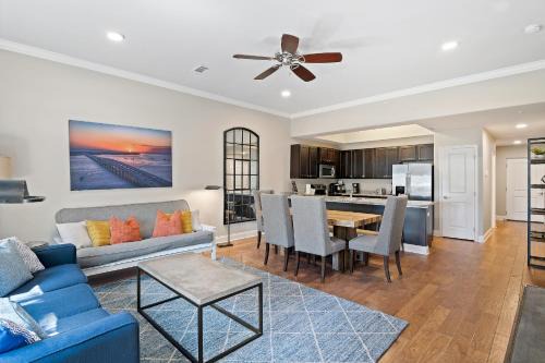 Miramar Beach Apartment | Oceanic Oasis