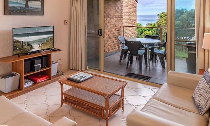 Boomerang Beach Apartment | Oceanside 18 - Pacific Palms Holidays