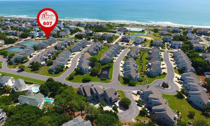 Corolla Light House | Oceanside, Community Pools, Close to Beach, Community Amenities, 607, Beach Ball Villa