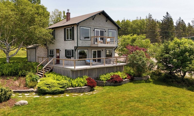 Bass Harbor House | Oceanside Cottage Near Acadia National Park