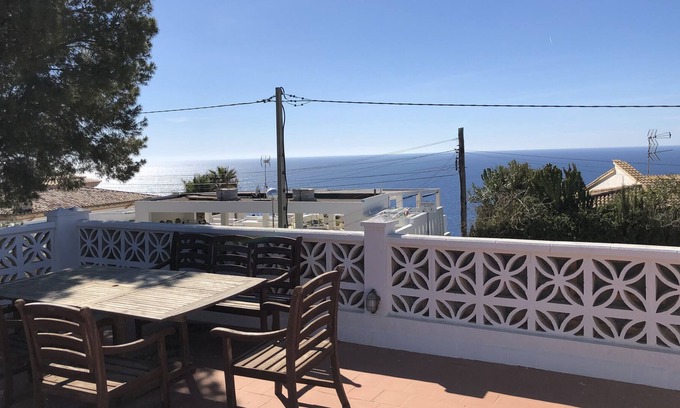 El Toro House | Oceanside villa overlooking the Med