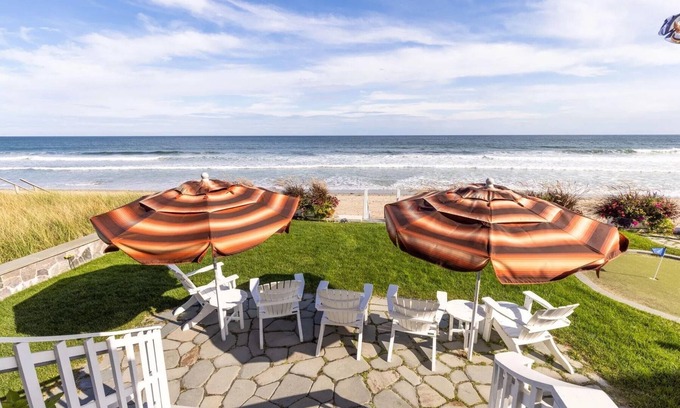 Ogunquit - Wells Villa | Oceanside Villa Retreat w/Private Beach