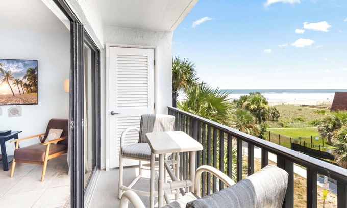 Banana River Estates Condo | Oceanview Condo Next to Cocoa Beach Pier w/Heated Pool, BBQ Grills & Rooftop Access ☀️