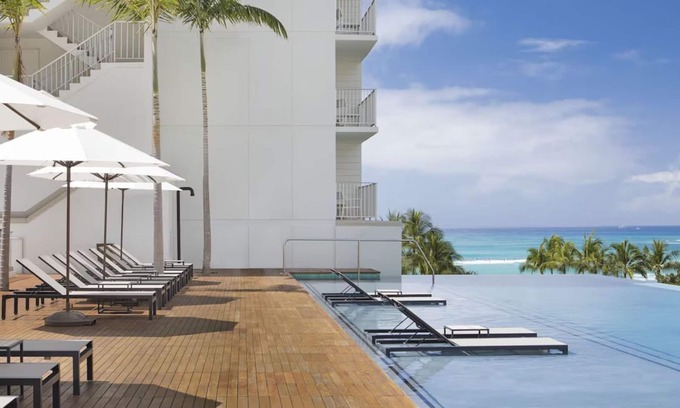 Honolulu Hotel | Oceanview Room w/Stunning Diamond Head Vista