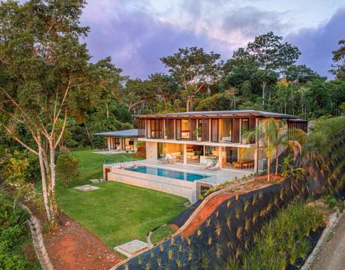 Ballena Villa | Oceanview Villa Mountain Green