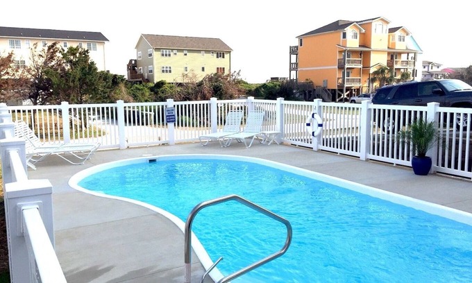 Emerald Isle House | OCEANVIEWS, 2nd row, low traffic area, private pool/volleyball ct!