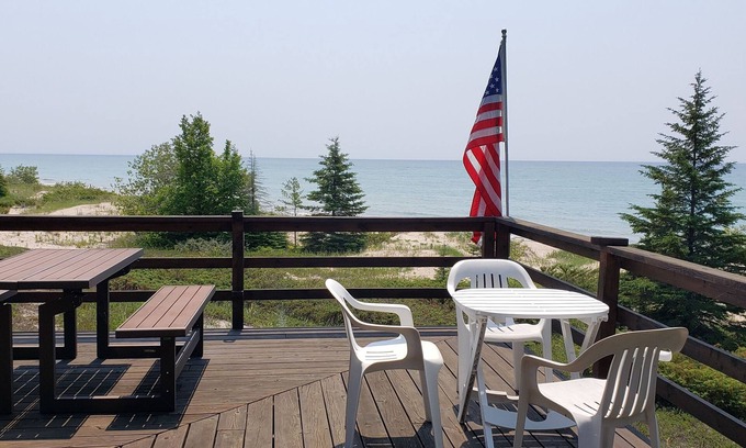 Beaver Island House | Octagon Beach House Near Dark Sky Sanctuary
