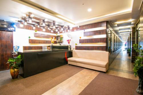 Pulikeshi Nagar Hotel | Octave The Gold Leafs Rooms and Service Apt