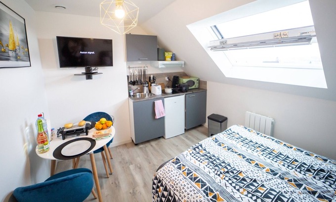 Brequerecque Apartment | 🔆Odelys Confort🔆2nd floor -Old town residence
