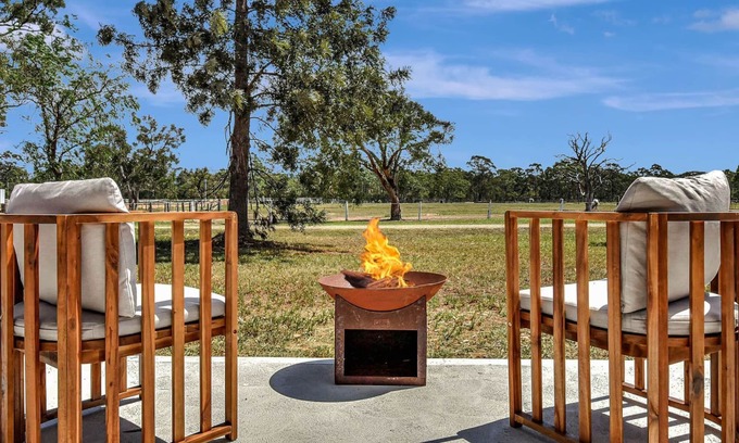 Cessnock House | Odyssean Farmstay Cabin - Romantic Getaway, Roche Concert Bus Route & Nearby Wineries
