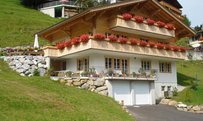 Adelboden Apartment | Oeystrasse 10a