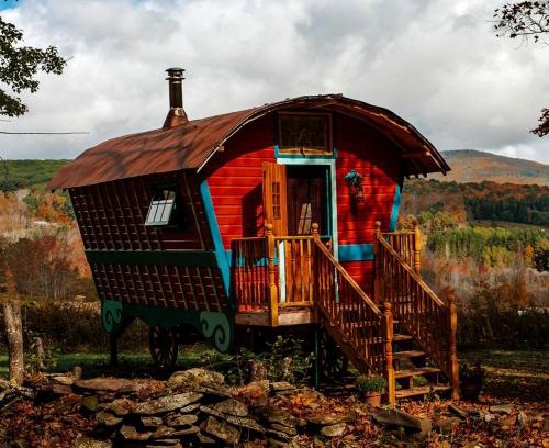 Roxbury House | Off-Grid Rustic Glamping Experience Ideal to Reconnect in NY