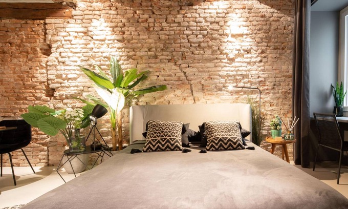 Historic Centre House | Officine Cavour Apartments