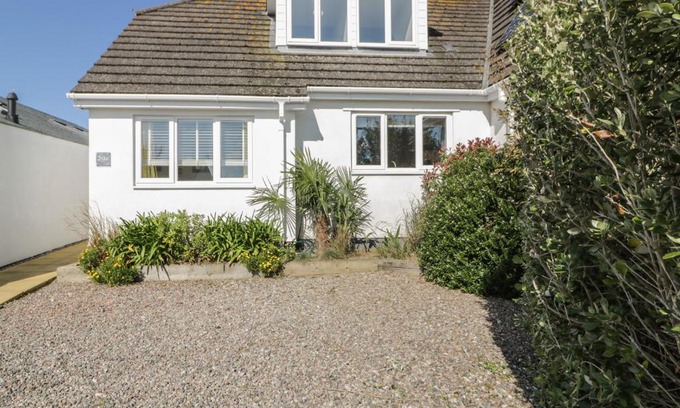 Crantock House | Offshore
