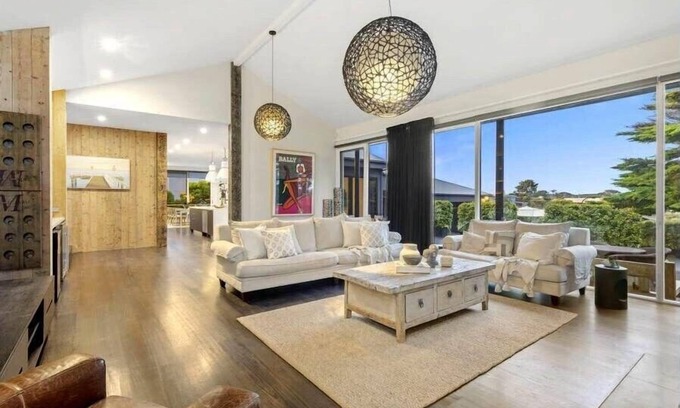 Blairgowrie Villa | Ohana Luxury Retreat-beach access, heated pool