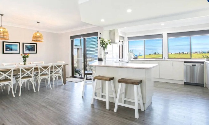 Kiama House | Ohana Oasis - reserve frontage and a front row to Easts Beach & stunning ocean views